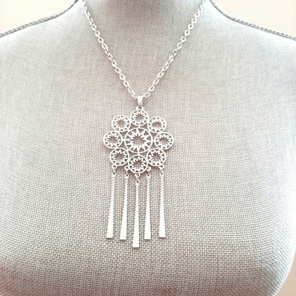 Ladies Silver Necklace - Picture 1 of 6
